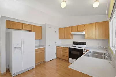 3366 S Shalise Cir, West Valley, UT 84120 - Photo 13