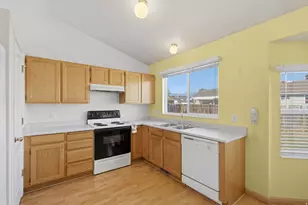 3366 S Shalise Circle, West Valley, UT 84120 - Photo 9