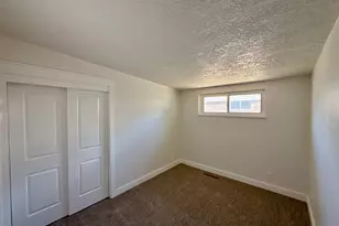 656 E 1050 N, Ogden, UT 84404 - Photo 17
