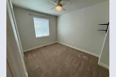2431 N Hooded Crane Cir, Clinton, UT 84015 - Photo 23
