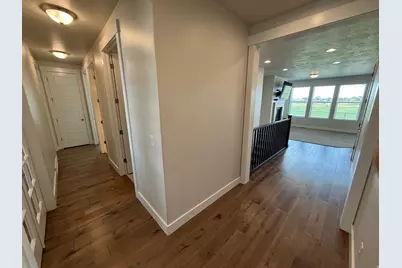 2431 N Hooded Crane Cir, Clinton, UT 84015 - Photo 5