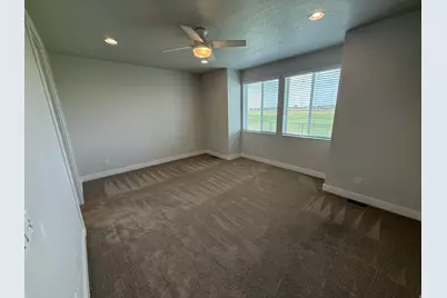 2431 N Hooded Crane Cir, Clinton, UT 84015 - Photo 17