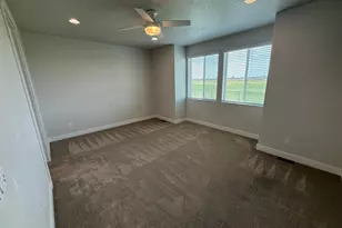 2431 N Hooded Crane Circle, Clinton, UT 84015 - Photo 17