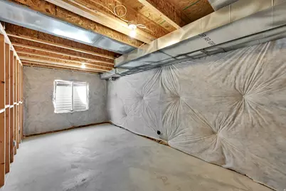 2431 N Hooded Crane Cir, Clinton, UT 84015 - Photo 23