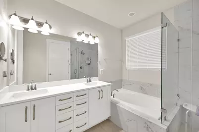 2431 N Hooded Crane Cir, Clinton, UT 84015 - Photo 15