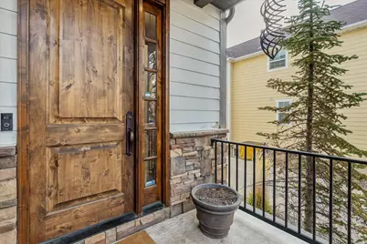 1054 E 200 S, Salt Lake City, UT 84102 - Photo 3