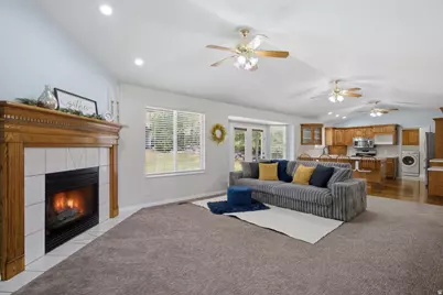 240 W 4050 N, Pleasant View, UT 84414 - Photo 9