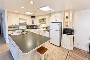 397 W 400 N, Bountiful, UT 84010 - Photo 5