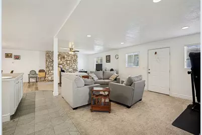 397 W 400 N #44, Bountiful, UT 84010 - Photo 7