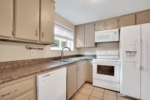 8108 S Cottonwood Hills Cir #7 Cir E, Sandy, UT 84094 - Photo 9