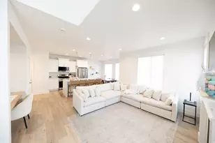 1404 E Rustic Wood Ct, Sandy, UT 84092 - Photo 7