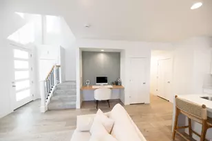1404 E Rustic Wood Ct, Sandy, UT 84092 - Photo 9