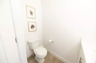 1404 E Rustic Wood Ct, Sandy, UT 84092 - Photo 11