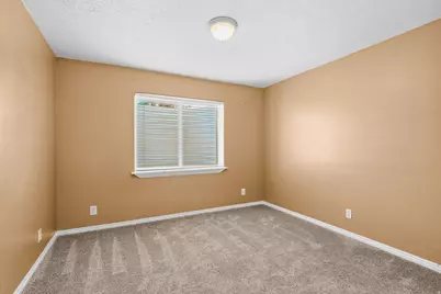 736 E 2200 S, Clearfield, UT 84015 - Photo 33
