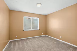 736 E 2200 S, Clearfield, UT 84015 - Photo 33