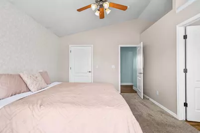 736 E 2200 S, Clearfield, UT 84015 - Photo 15