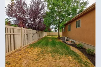 1013 W 250 N, Clearfield, UT 84015 - Photo 3