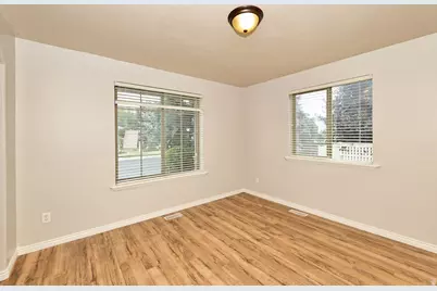 1013 W 250 N, Clearfield, UT 84015 - Photo 13