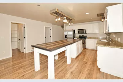 1013 W 250 N, Clearfield, UT 84015 - Photo 7