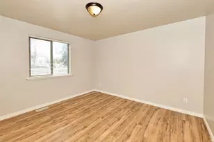 1013 W 250 N, Clearfield, UT 84015 - Photo 23