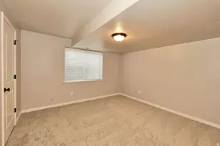 1013 W 250 N, Clearfield, UT 84015 - Photo 37