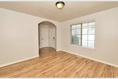 1013 W 250 N, Clearfield, UT 84015 - Photo 7