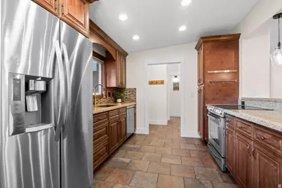 8859 S 1275 E, Sandy, UT 84094 - Photo 5