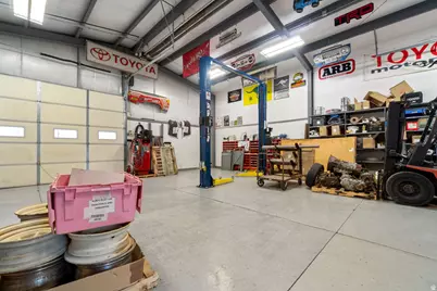 8859 S 1275 E, Sandy, UT 84094 - Photo 27