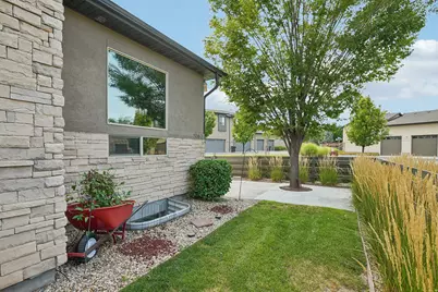 5082 W 7980 S, West Jordan, UT 84081 - Photo 5