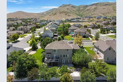 6042 W Trailview Way S, Herriman, UT 84096 - Photo 3