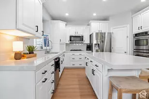 6042 W Trailview Way S, Herriman, UT 84096 - Photo 11