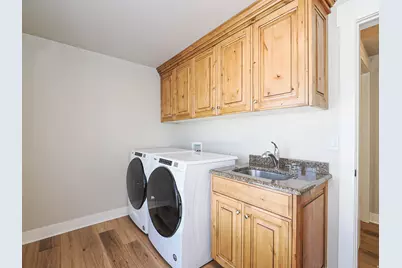 2524 S Edgehill Dr, Bountiful, UT 84010 - Photo 35