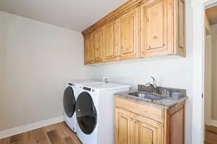 2524 S Edgehill Dr, Bountiful, UT 84010 - Photo 35