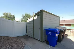 2524 S Edgehill Dr, Bountiful, UT 84010 - Photo 17