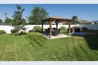 2524 S Edgehill Dr, Bountiful, UT 84010 - Photo 13