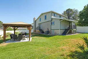 2524 S Edgehill Dr, Bountiful, UT 84010 - Photo 11