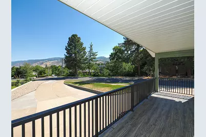 2524 S Edgehill Dr, Bountiful, UT 84010 - Photo 15