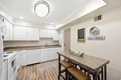 2708 S Highland Dr #1, Salt Lake City, UT 84106 - Photo 3