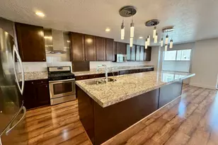 5058 S Moray Ct, Holladay, UT 84117 - Photo 9