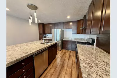 5058 S Moray Ct, Holladay, UT 84117 - Photo 7