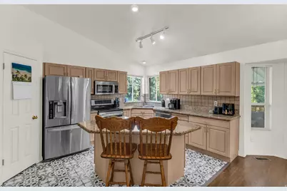 846 E Holroyd Dr S, South Ogden, UT 84403 - Photo 9