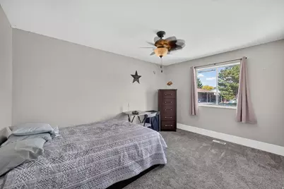 4385 S 2900 W, Roy, UT 84067 - Photo 17