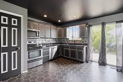7985 S Saint Ives Ln, West Jordan, UT 84088 - Photo 5