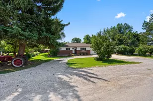90 W 400 N, Millville, UT 84326 - Photo 3