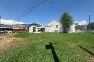 118 Shuman St, East Carbon, UT 84520 - Photo 17