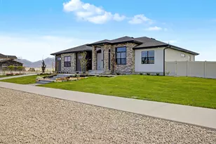 614 E Shelley Ln, Grantsville, UT 84029 - Photo 9