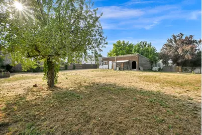 340 W Porter Ln, Centerville, UT 84014 - Photo 43