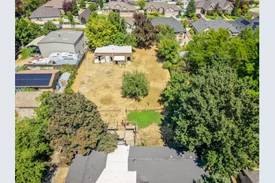 340 W Porter Ln, Centerville, UT 84014 - Photo 21