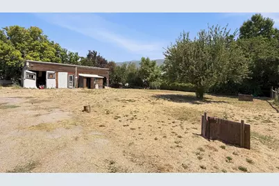 340 W Porter Ln, Centerville, UT 84014 - Photo 27