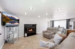 448 E Bridlewood Dr S, Millcreek, UT 84107 - Photo 9